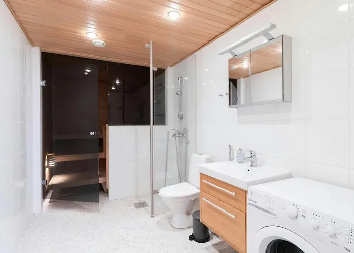 Spacious For 4 With Sauna In Kamppi Helsinki