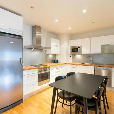 Spacious For 4 With Sauna In Kamppi Apartamento *
